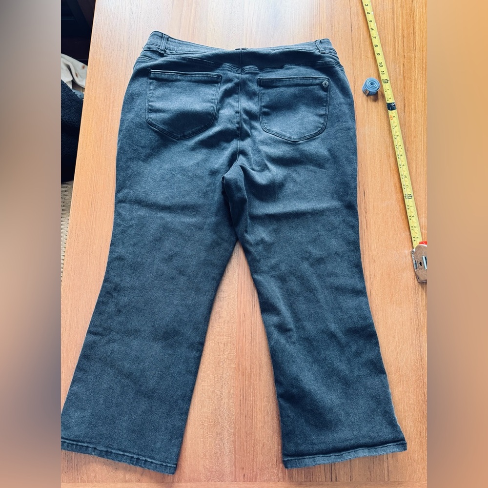 Democracy sz 20W Black Denim Jeans